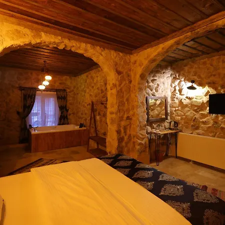 Cappadocia Tughan Stone House Отель Учисар