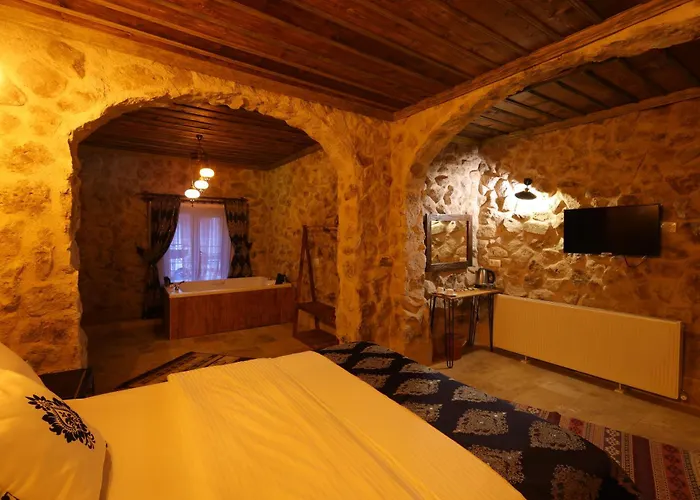 Cappdocia Tughan Cave Hotel Üchisar